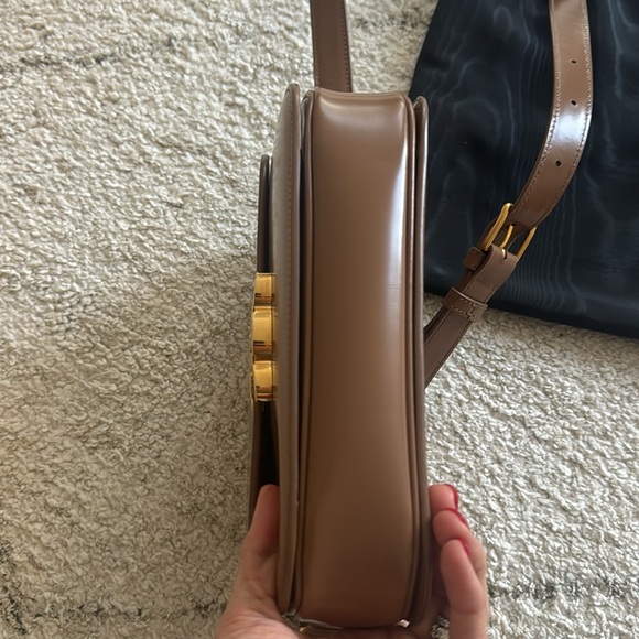 Celine Classique Triomphe bag in shiny calfskin - Picture 4 of 9